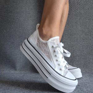 Chaussures baskets basses compensées dentelle fine blanche style converse