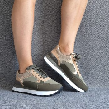 Chaussures baskets tendance kaki clair et kaki foncé style sneakers
