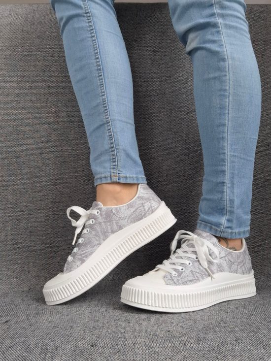 Chaussures baskets basses en tissu gris violet strié blanc