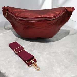 Sac banane XL simili cuir rouge bordeaux irisé mousquetons dorés