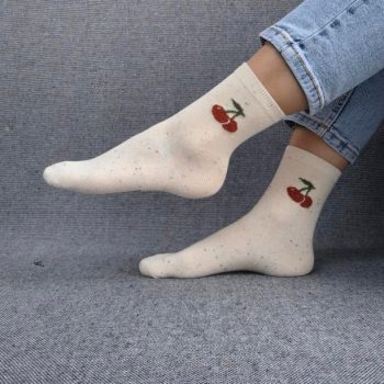 Paire de chaussettes blanches en coton à motif cerises