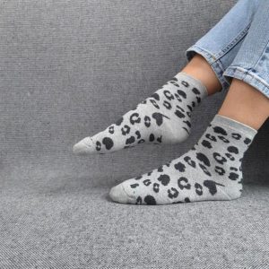 Paire de chaussettes gris en coton à motif léopard noir