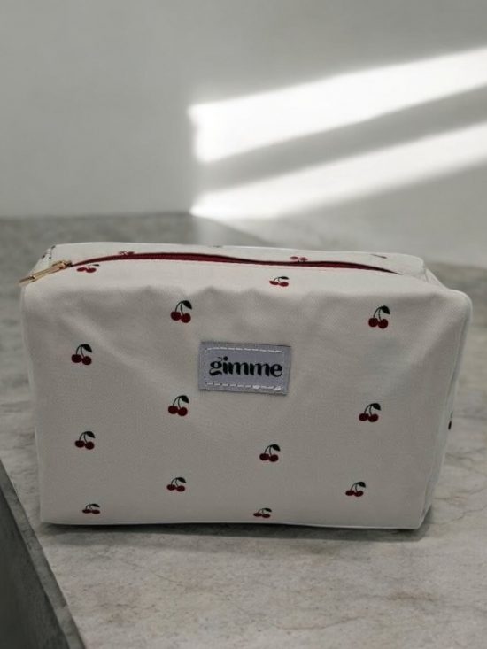 Trousse en tissu imperméable blanc motifs cerises