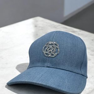 Casquette en coton jean bleu avec logo en strass