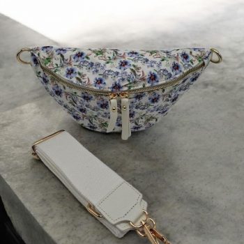 Sac banane en tissu coton liberty blanc à motif floral à tons bleus