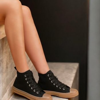 Chaussures baskets hautes en tissu noir et marron style converse