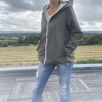 Laura Jo - Imperméable réversible court sans garnissage ouate mi-saison couleur kaki/doré - Curvy