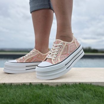 Chaussures baskets effet paille beige rose semelle compensée style converse