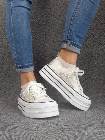 Chaussures baskets basses semelle compensée tissu motif léopard argenté style converse – Image 14