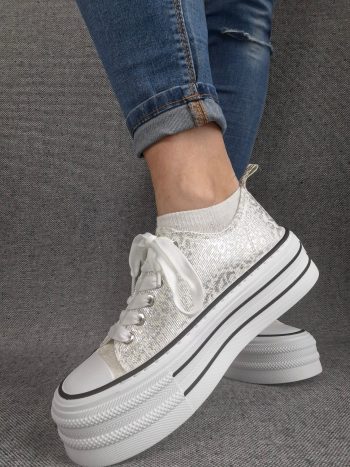 Chaussures baskets basses semelle compensée tissu motif léopard argenté style converse – Image 9