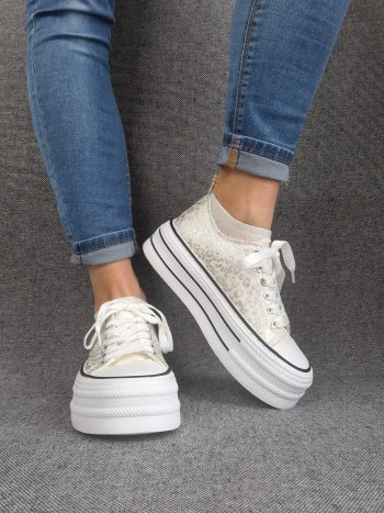 Chaussures baskets basses semelle compensée tissu motif léopard argenté style converse – Image 11