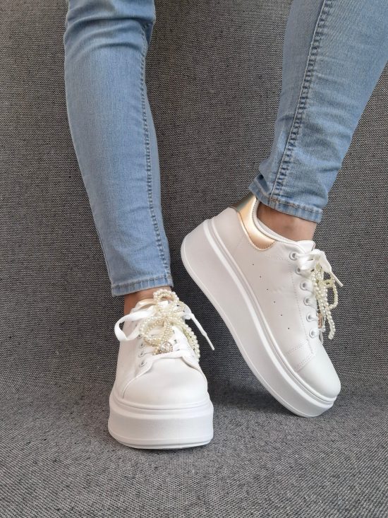 Chaussures baskets basses semelle compensée simili blanc et doré style sneakers