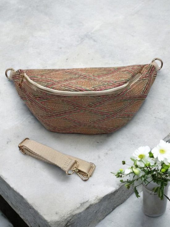 Sac banane XL tressé paille multicolore tons rose