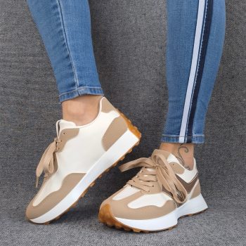 Chaussures baskets en tissu beige blanc et beige foncé style sneakers