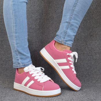 Chaussures baskets basses roses avec bandes blanches style campus
