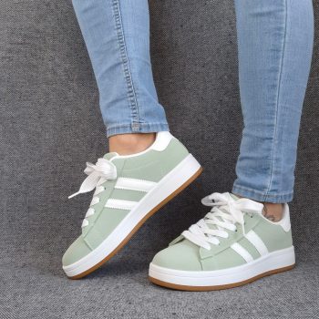 Chaussures baskets basses vert d’eau avec bandes blanches style campus