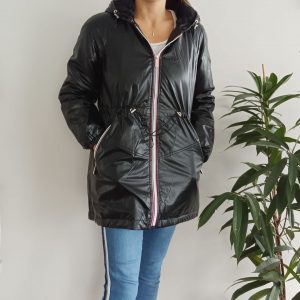Attrait Paris - Manteau mi-long imperméable fourré resserrable à la taille noir brillant - Le Petit Placard