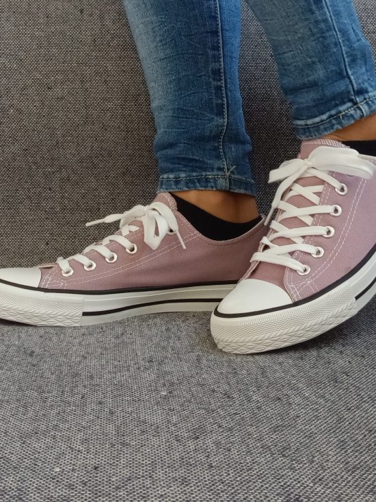 Chaussures baskets basses toile violet style converse