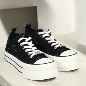 Baskets à dentelle noire basse semelle compensée en tissu style converse - Le Petit Placard