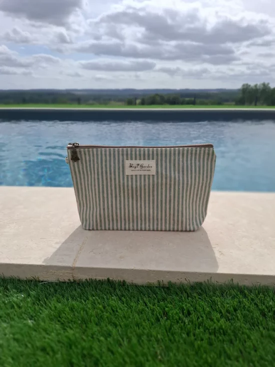 Pochette trousse en tissu imperméabilisé vert d’eau et blanc