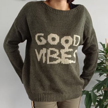 Pull mailles kaki inscription “good vibes” doré - Le Petit Placard