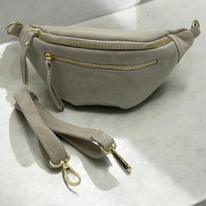 Sac banane croute de cuir velours 2 poches beige clair - Le Petit Placard
