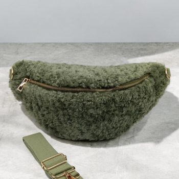 Sac Banane en Mouton Synthétique vert kaki - Le Petit Placard