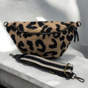 Sac banane XL peluche moumoute léopard taupe - Le Petit Placard