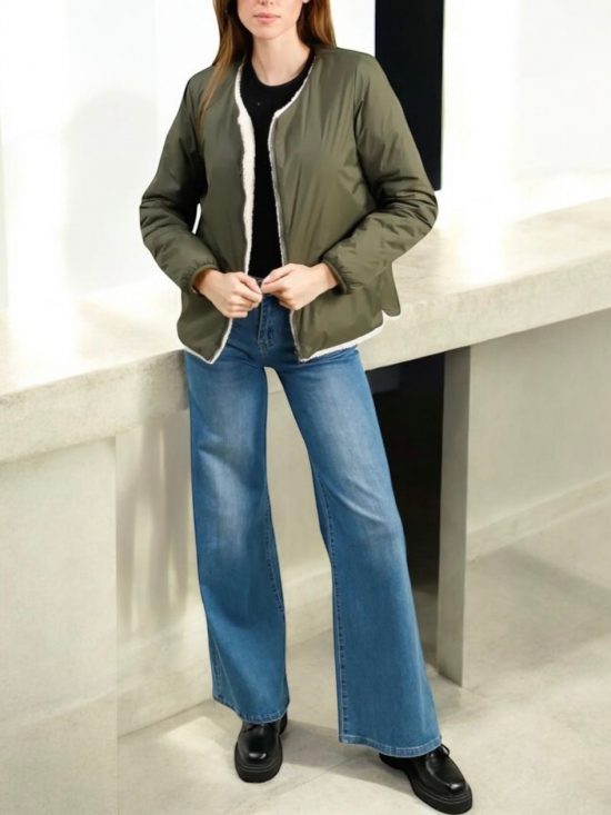 Laura Jo - Veste courte réversible kaki avec doublure en sherpa beige